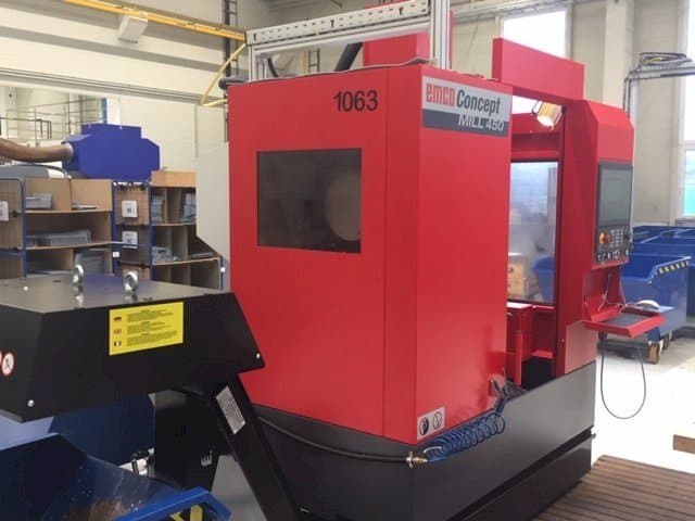 Frontansicht der EMCO Concept Mill 450  Maschine