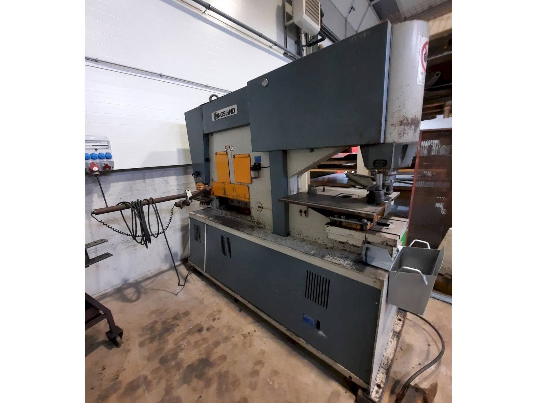 Frontansicht der HACO-KINGSLAND MULTI 125  Maschine