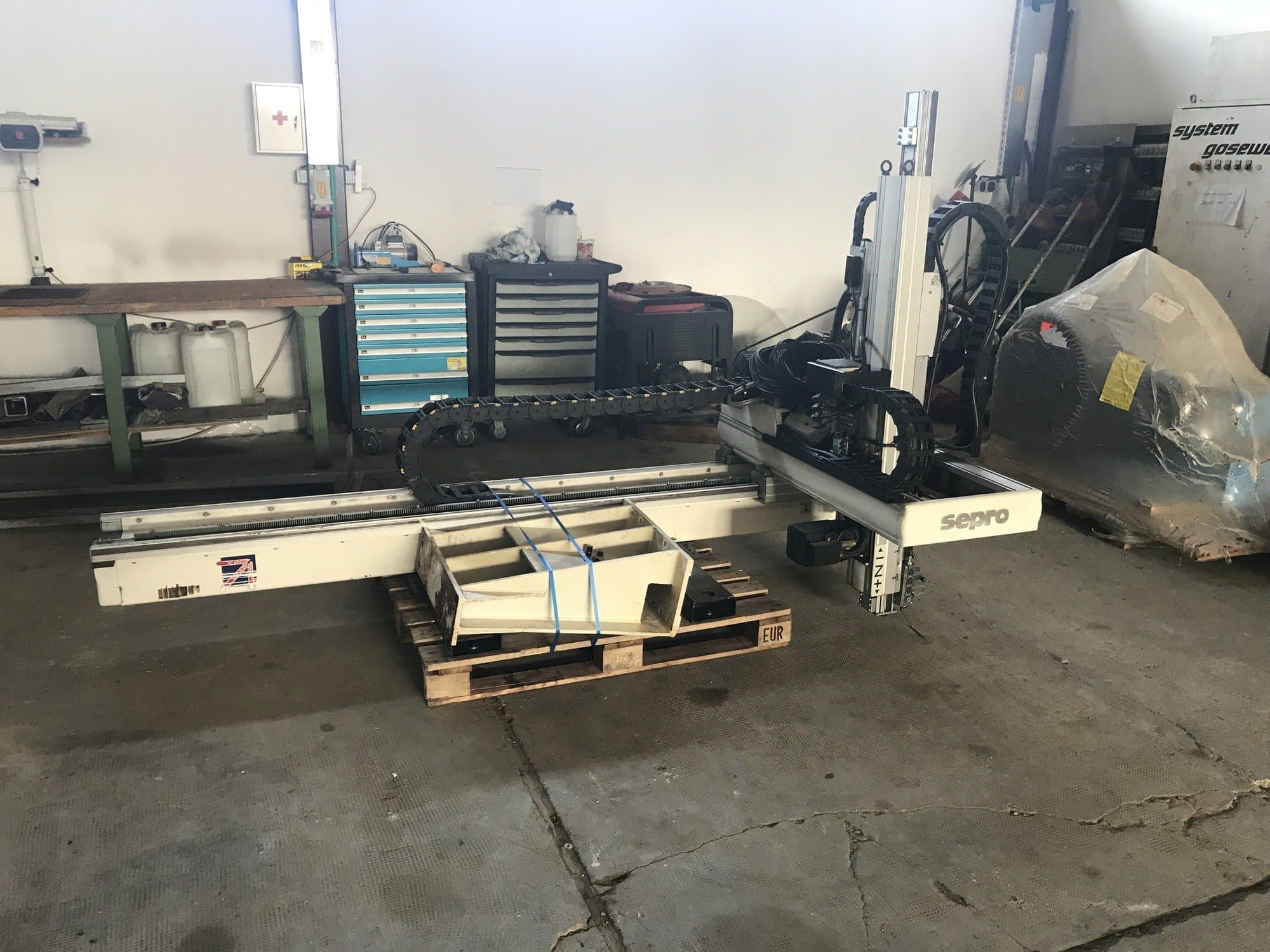 Frontansicht der Sepro 3021 BZ  Maschine