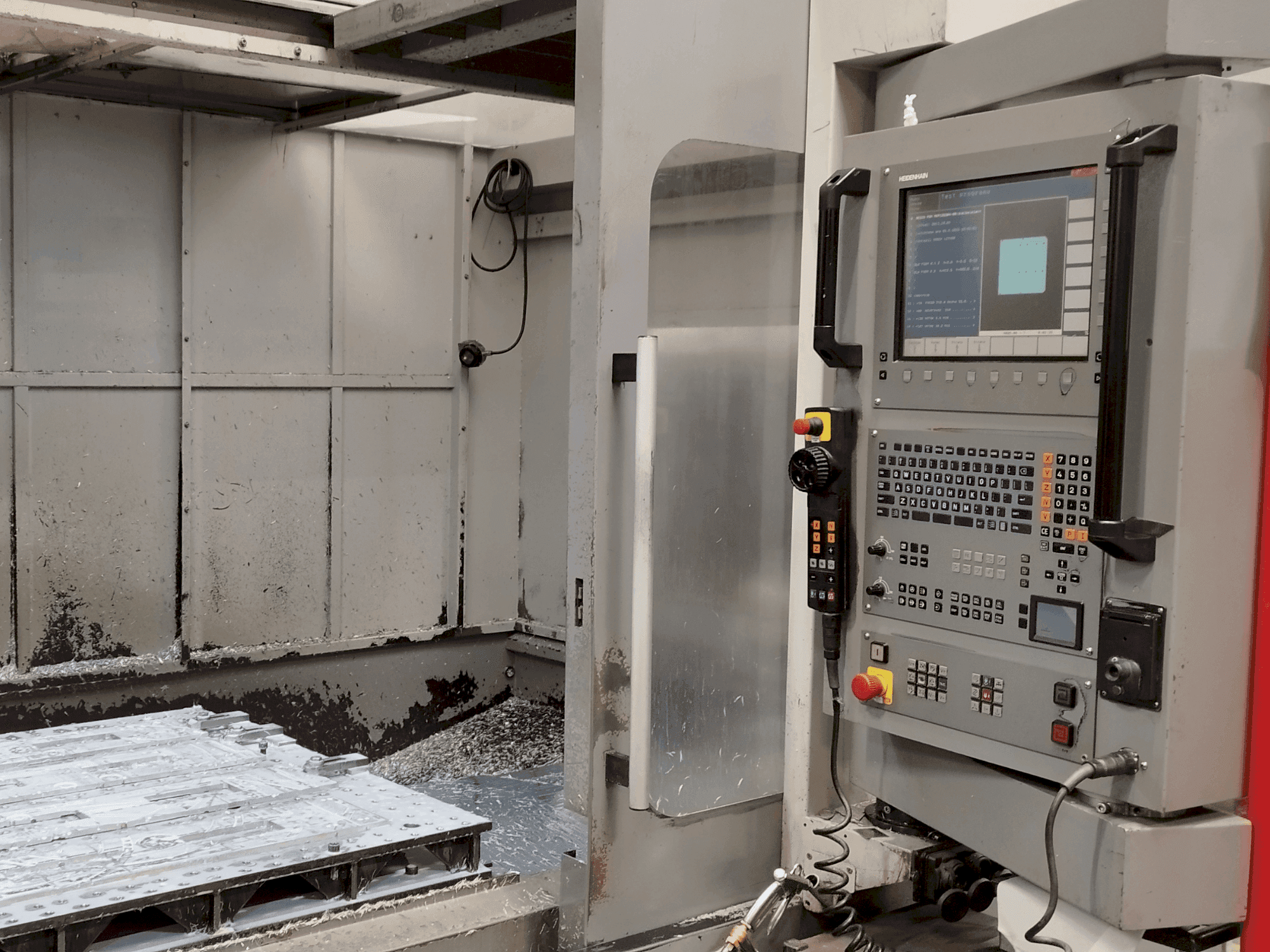 Frontansicht der Leadwell V80I  Maschine