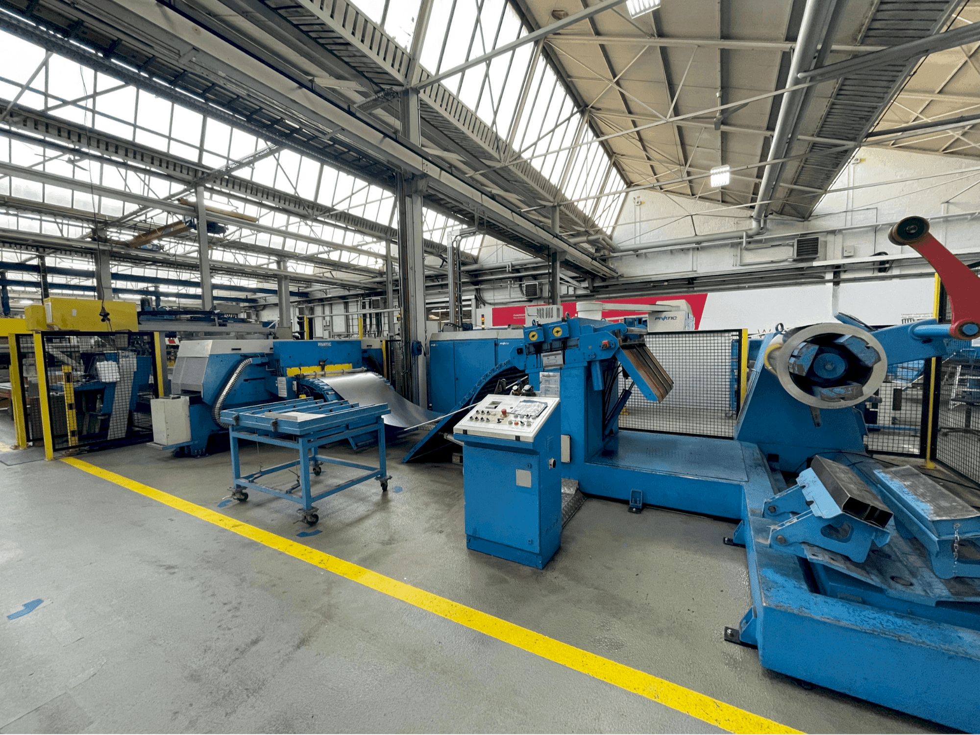 Frontansicht der Pivatic P125 Maschine