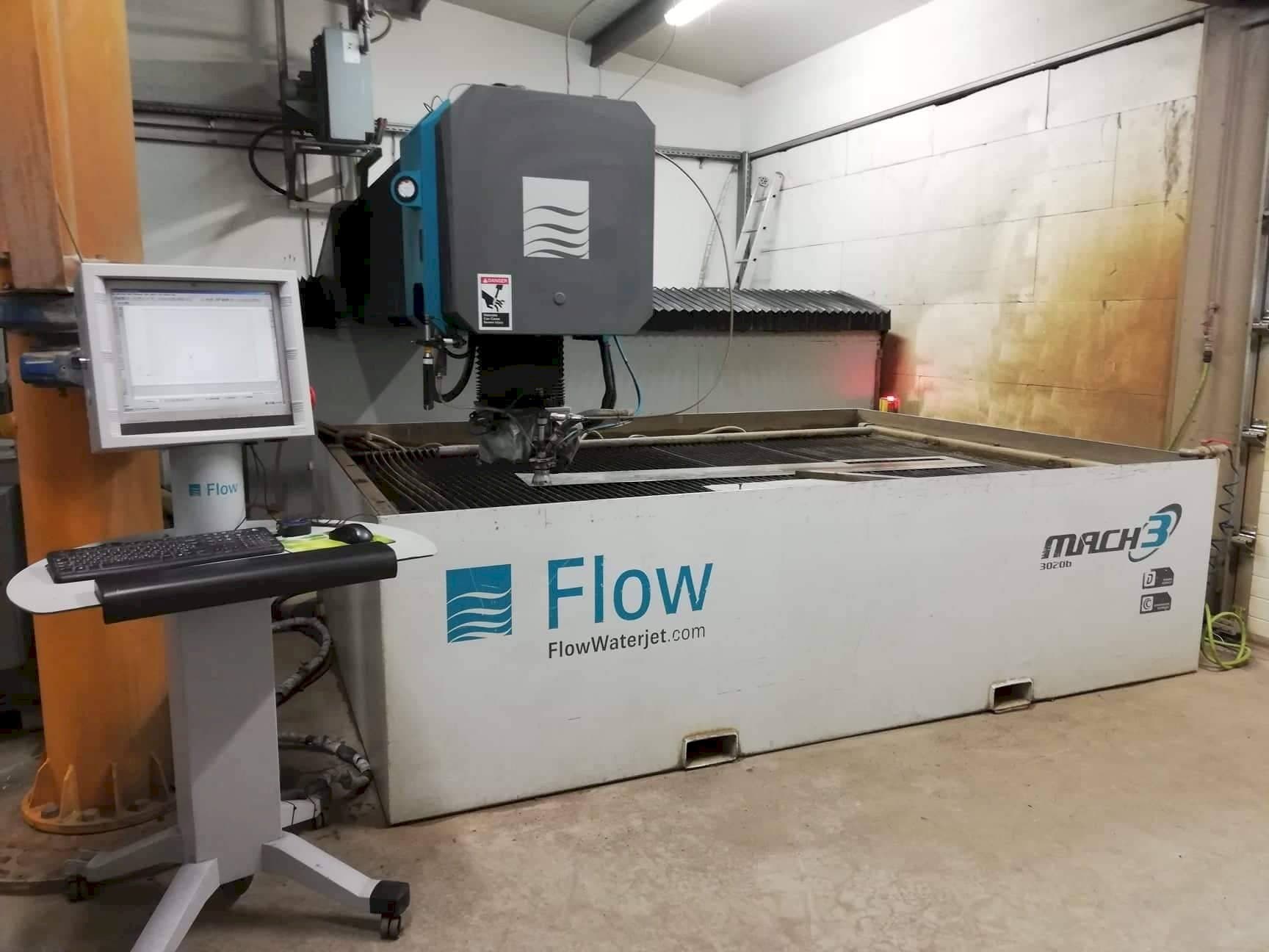 Frontansicht der Flow Mach3-3020b  Maschine