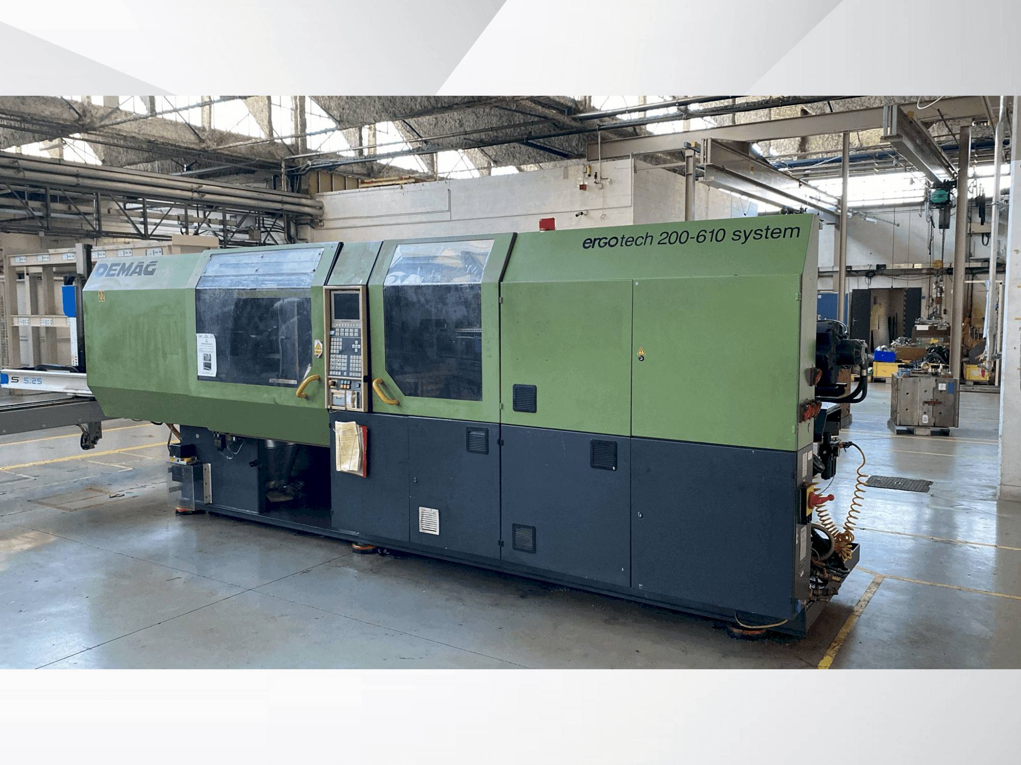 Frontansicht der DEMAG Ergotech Sytem 200-610  Maschine