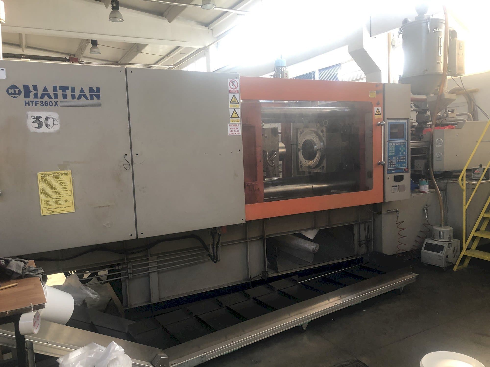 Frontansicht der HAITIAN HTF 360X  Maschine