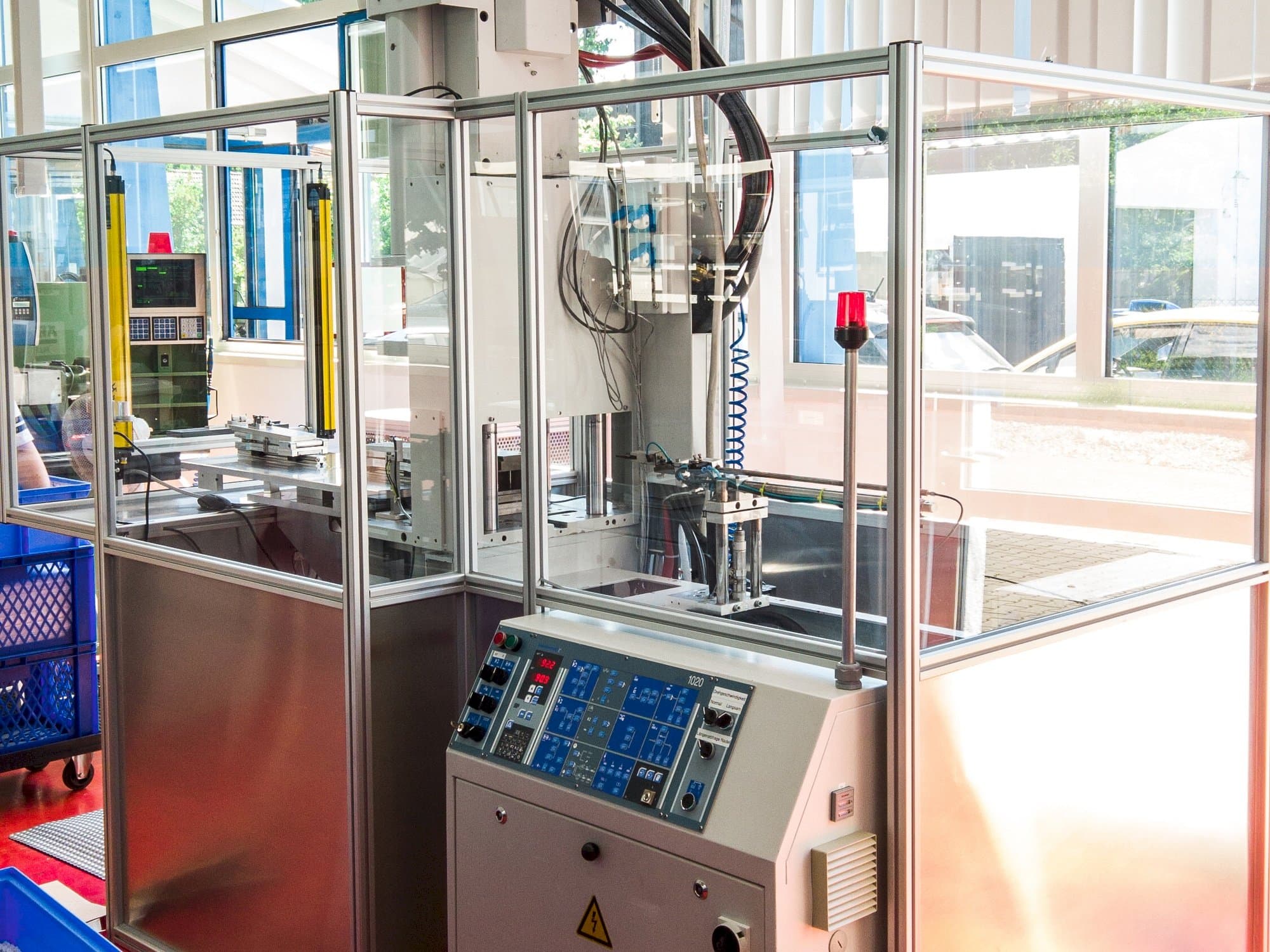 Frontansicht der Battenfeld PLUS 250V50  Maschine