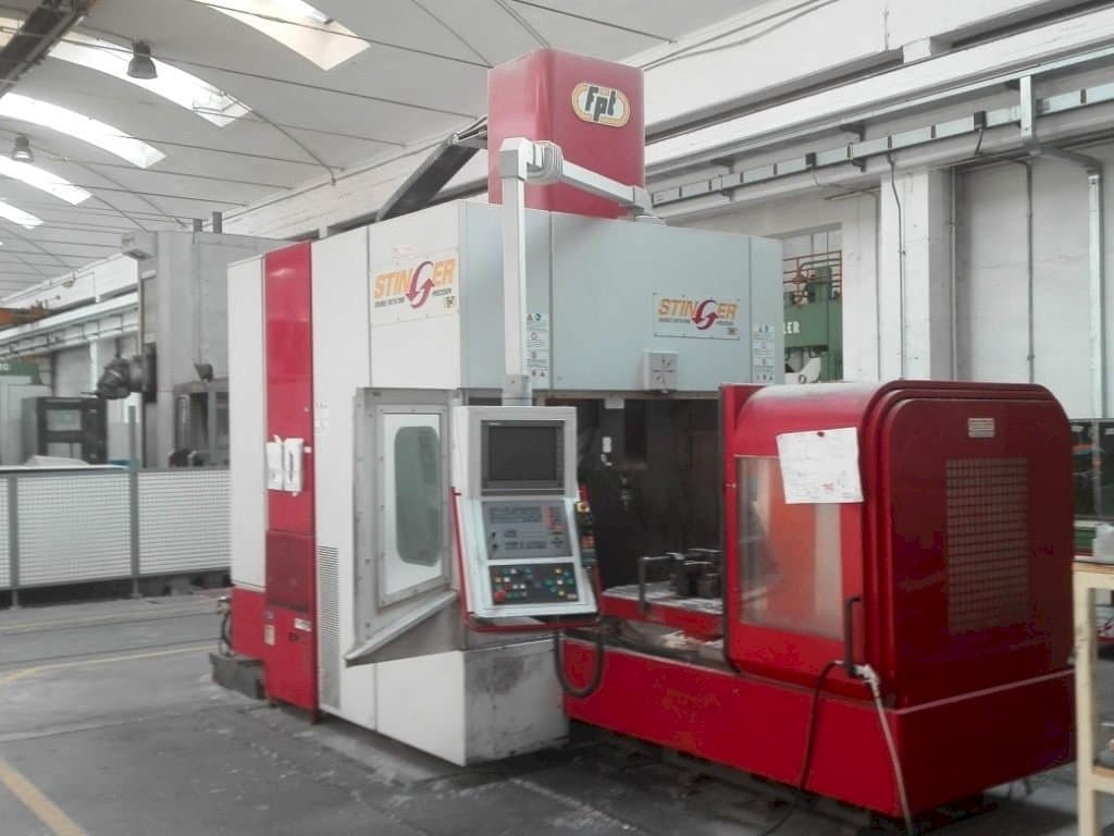 Frontansicht der FPT Stinger  Maschine