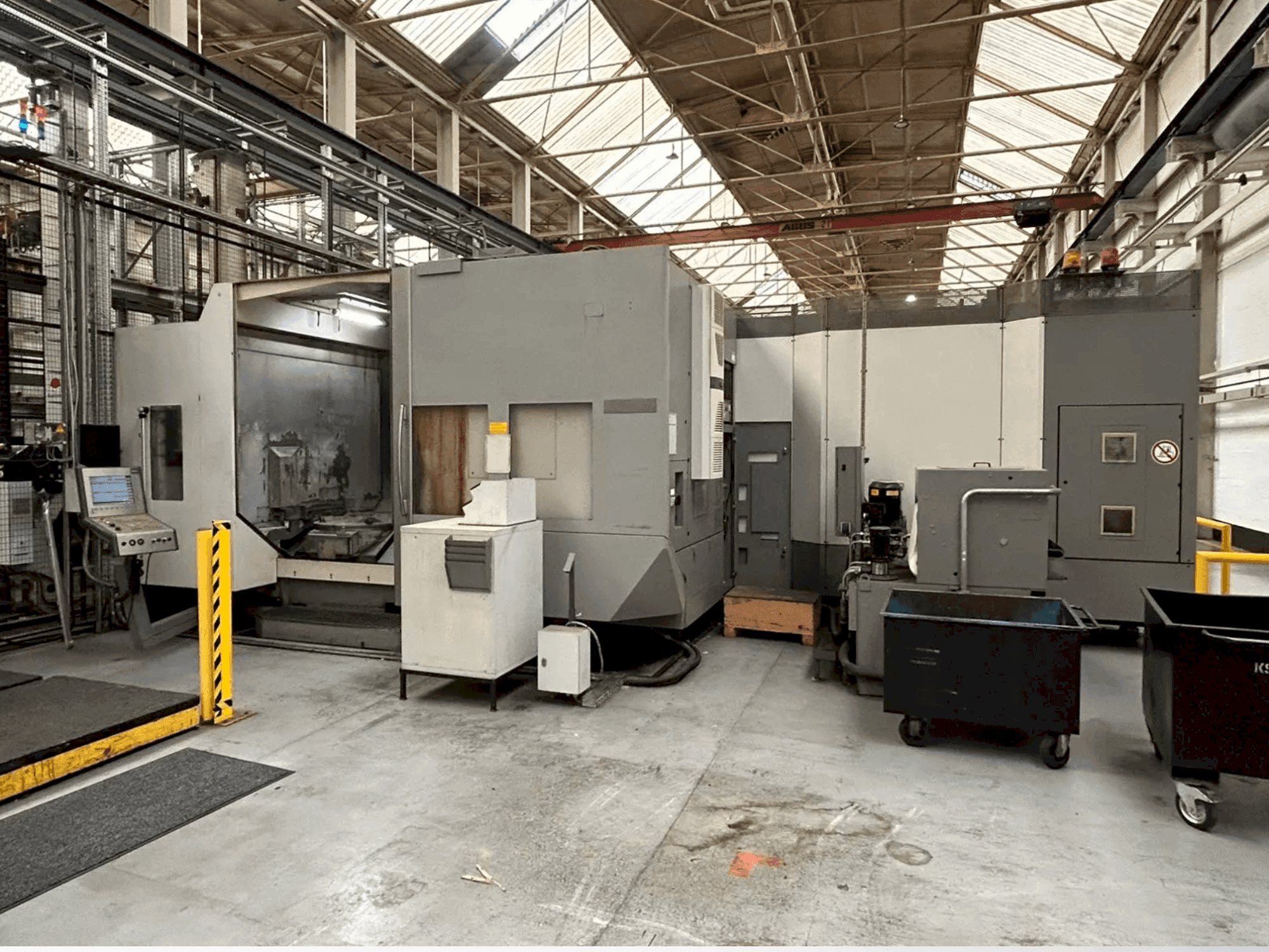 Frontansicht der DMG DMC 100 H  Maschine