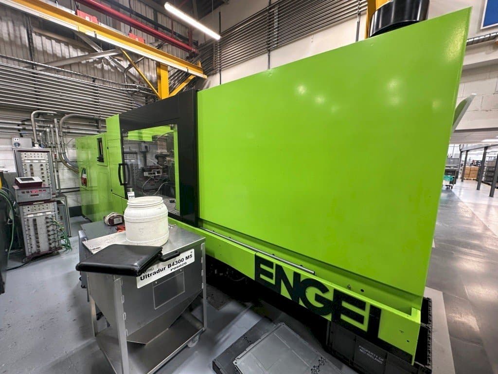 Frontansicht der Engel Victory 650/180 Tech  Maschine