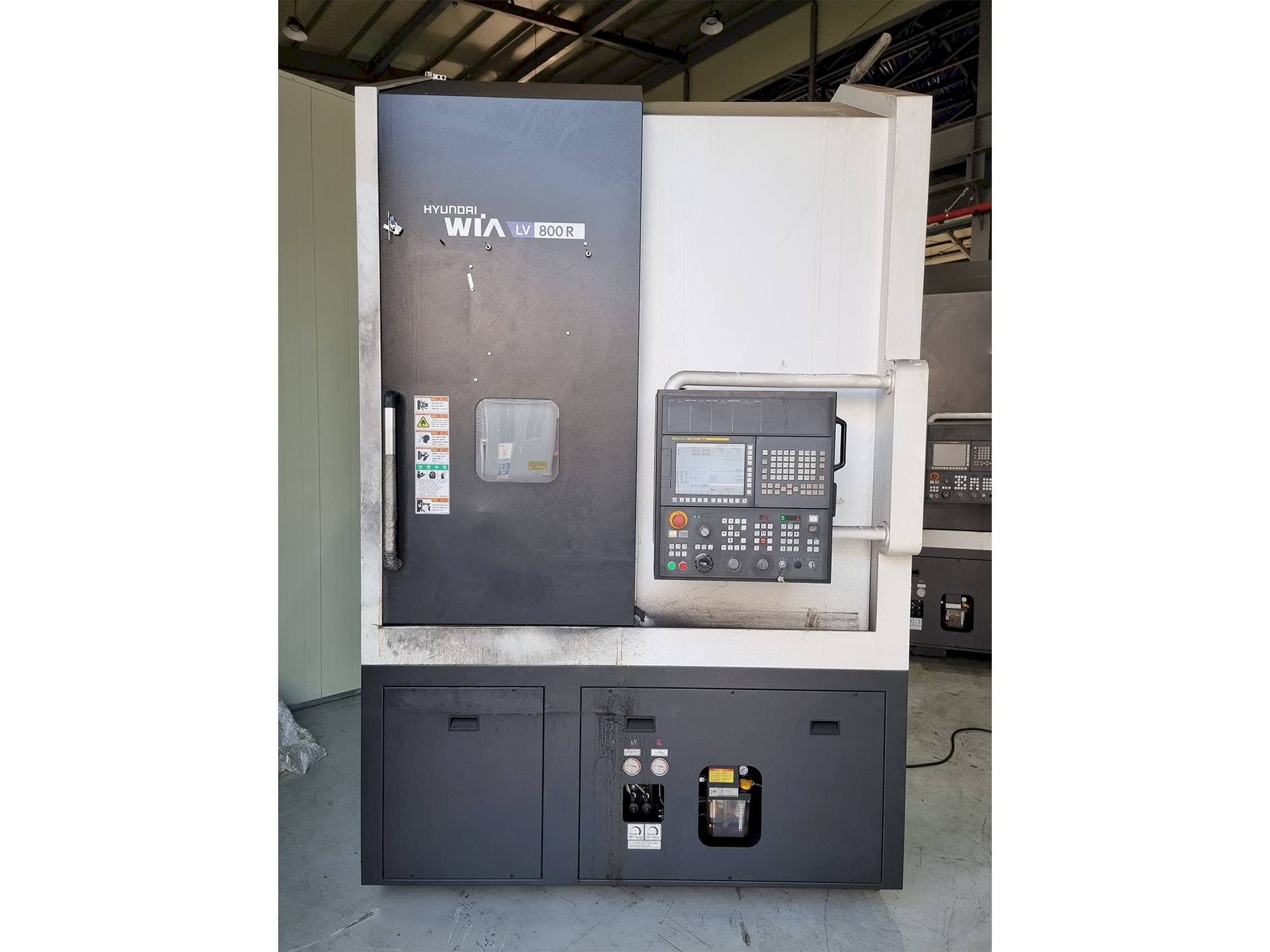 Frontansicht der Hyundai Wia LV800R  Maschine