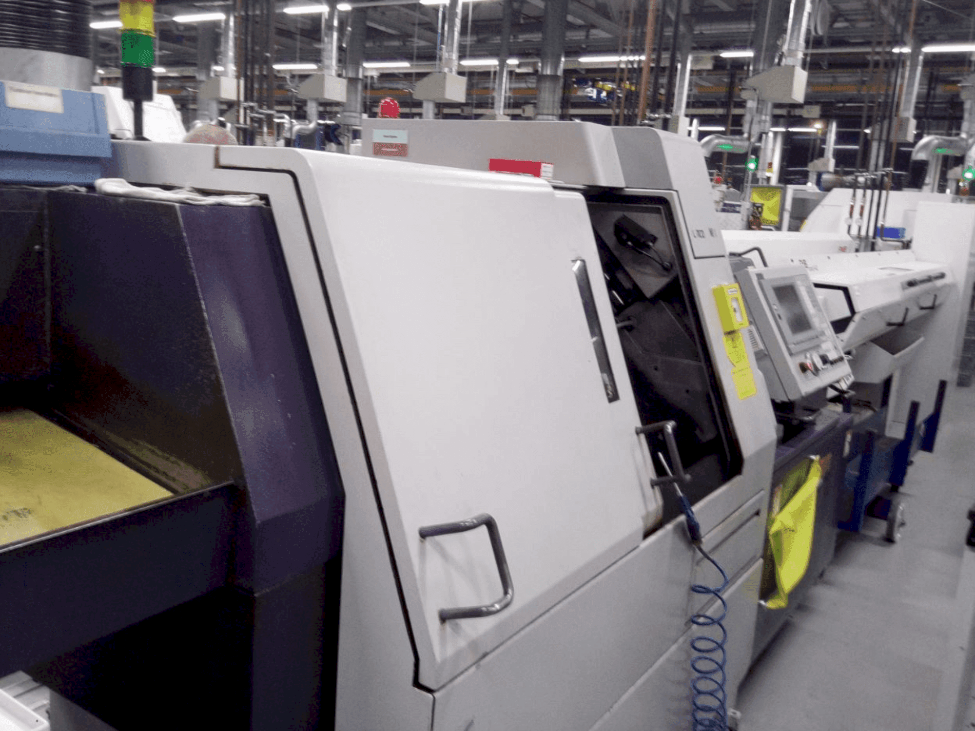 Frontansicht der Citizen M32  Maschine