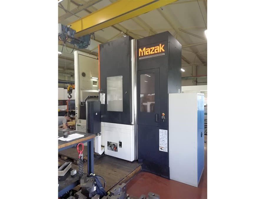 Frontansicht der Mazak MEGATURN NEXUS 900 Maschine