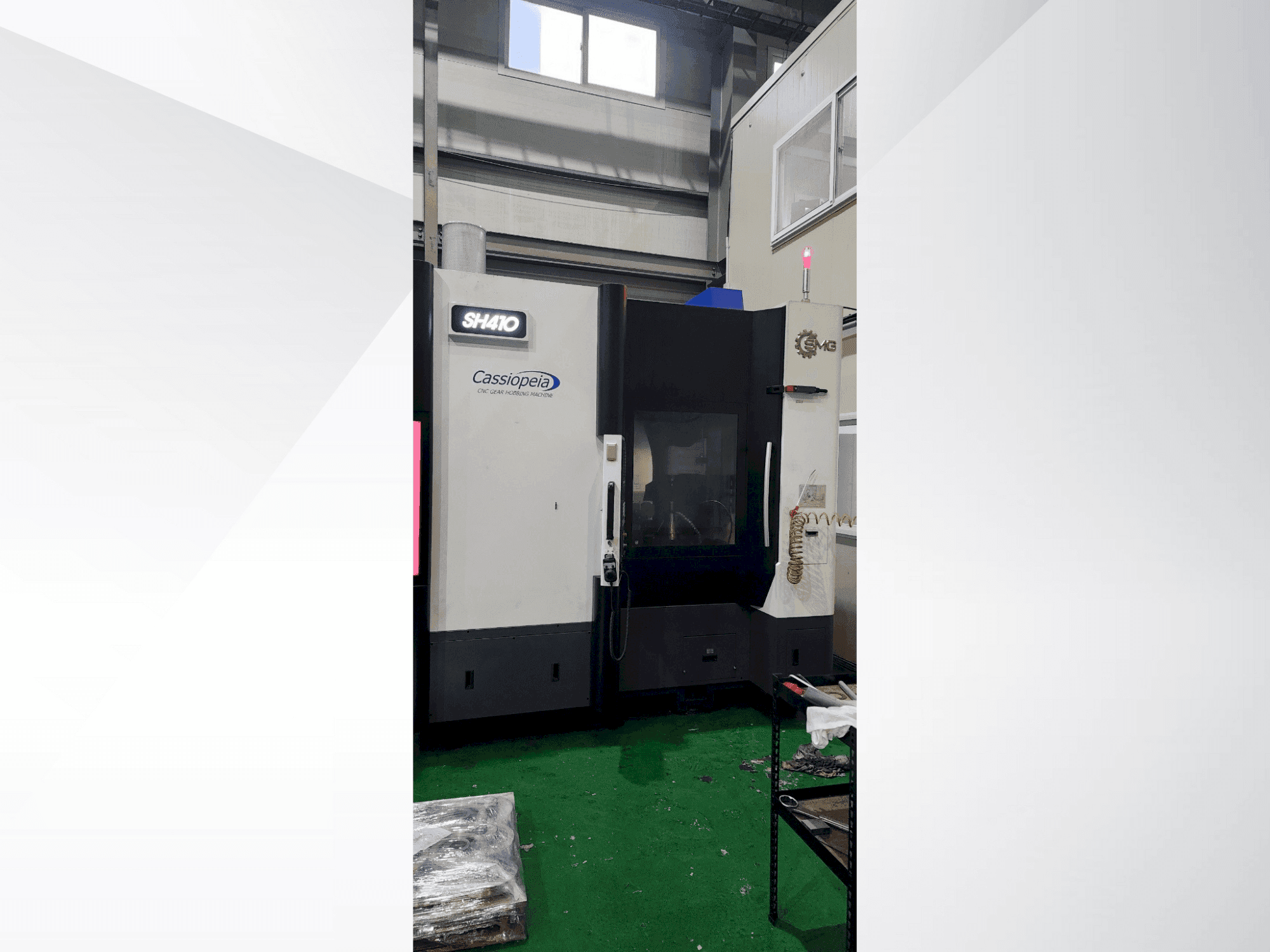 Frontansicht der SMG SH410  Maschine