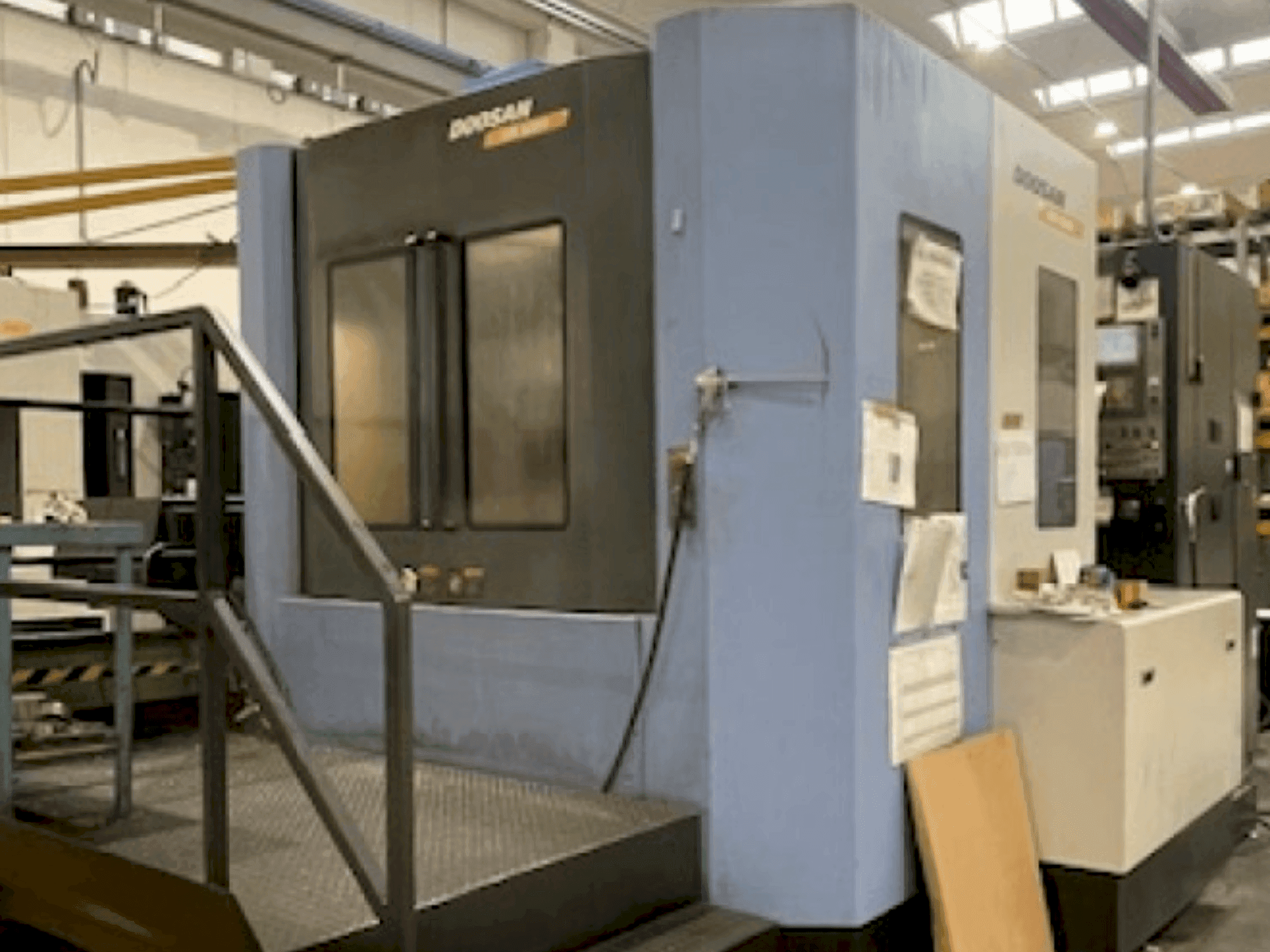 Frontansicht der DOOSAN HM 6300 (2009)  Maschine