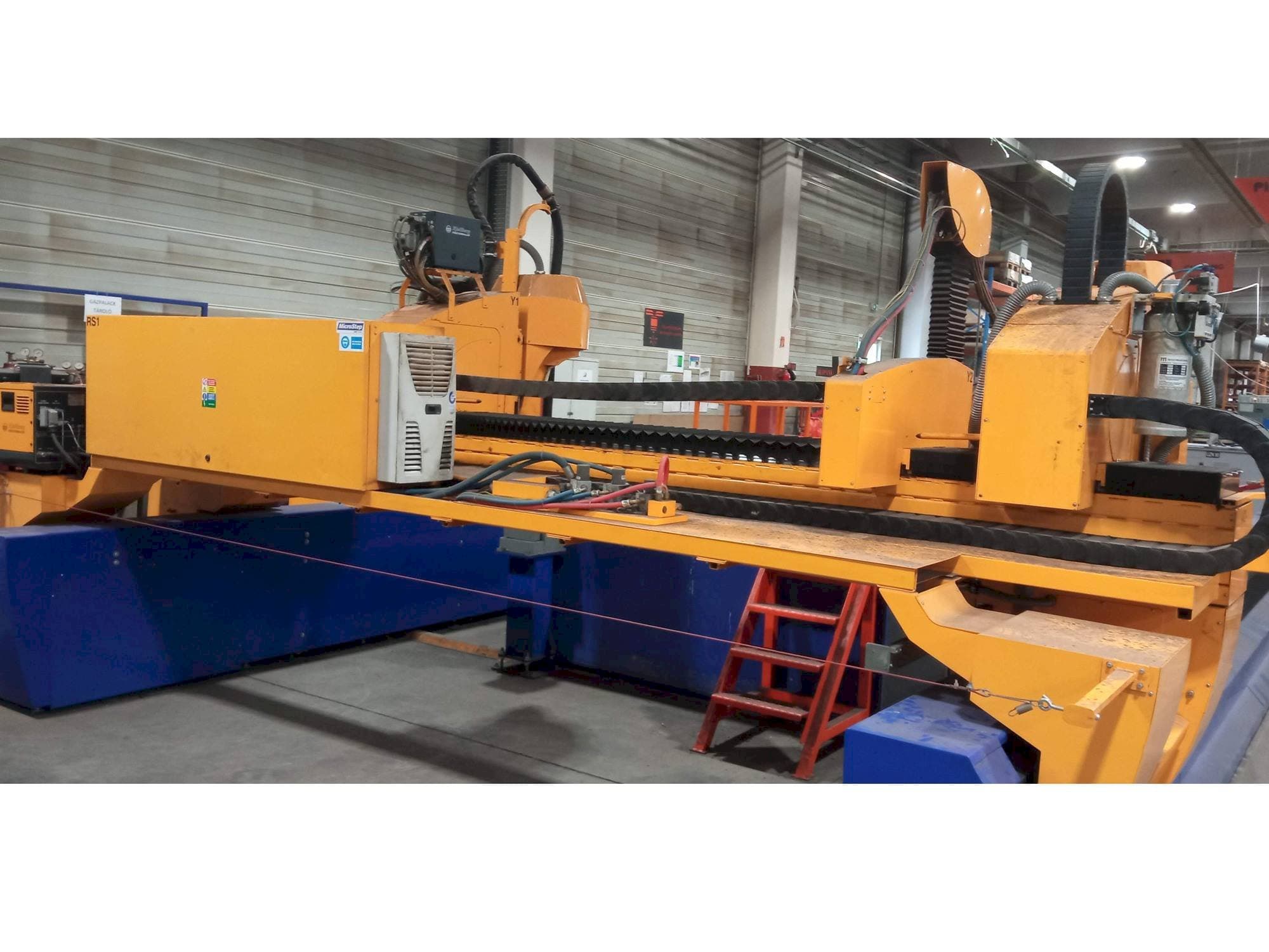 Frontansicht der MicroStep MG 7501.20  Maschine