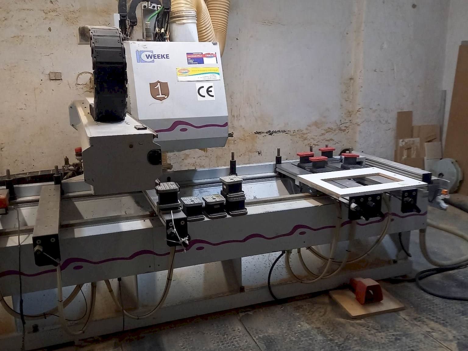 Frontansicht der Weeke Optimat BHC 280 Maschine