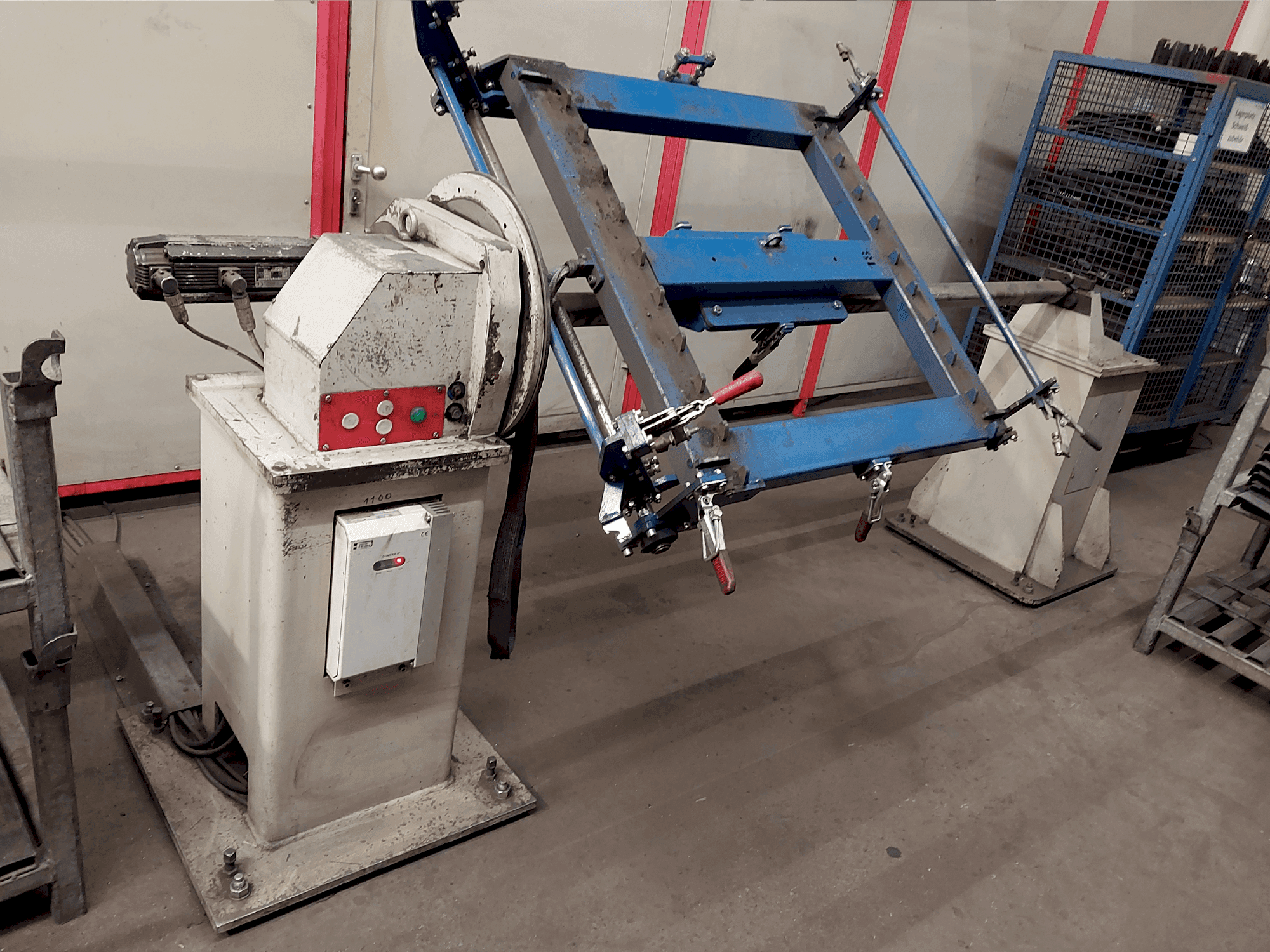 Frontansicht der IGM Welding Robot System  Maschine