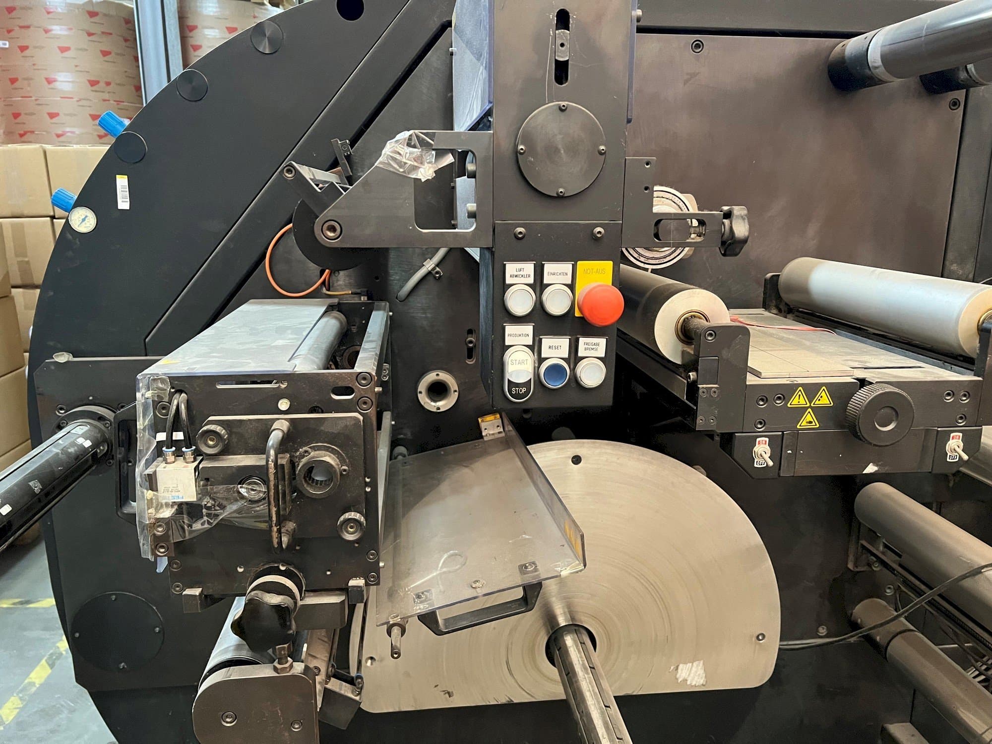 Frontansicht der FLEXOR 380B  Maschine