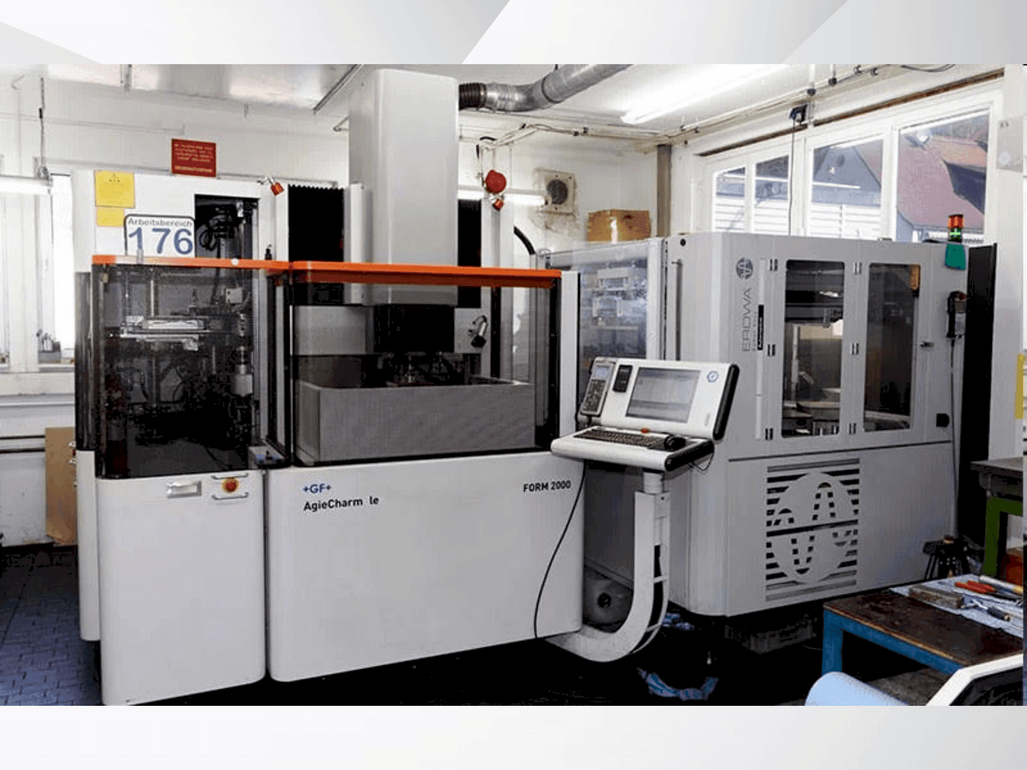 Frontansicht der Other AC Form 2000  Maschine