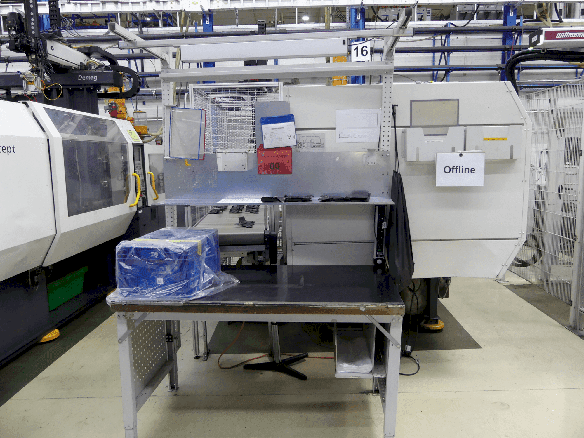 Frontansicht der DEMAG Ergo-Tech 250-1450  Maschine