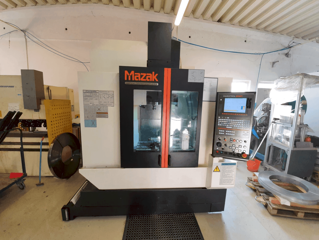 Frontansicht der Mazak 430A  Maschine