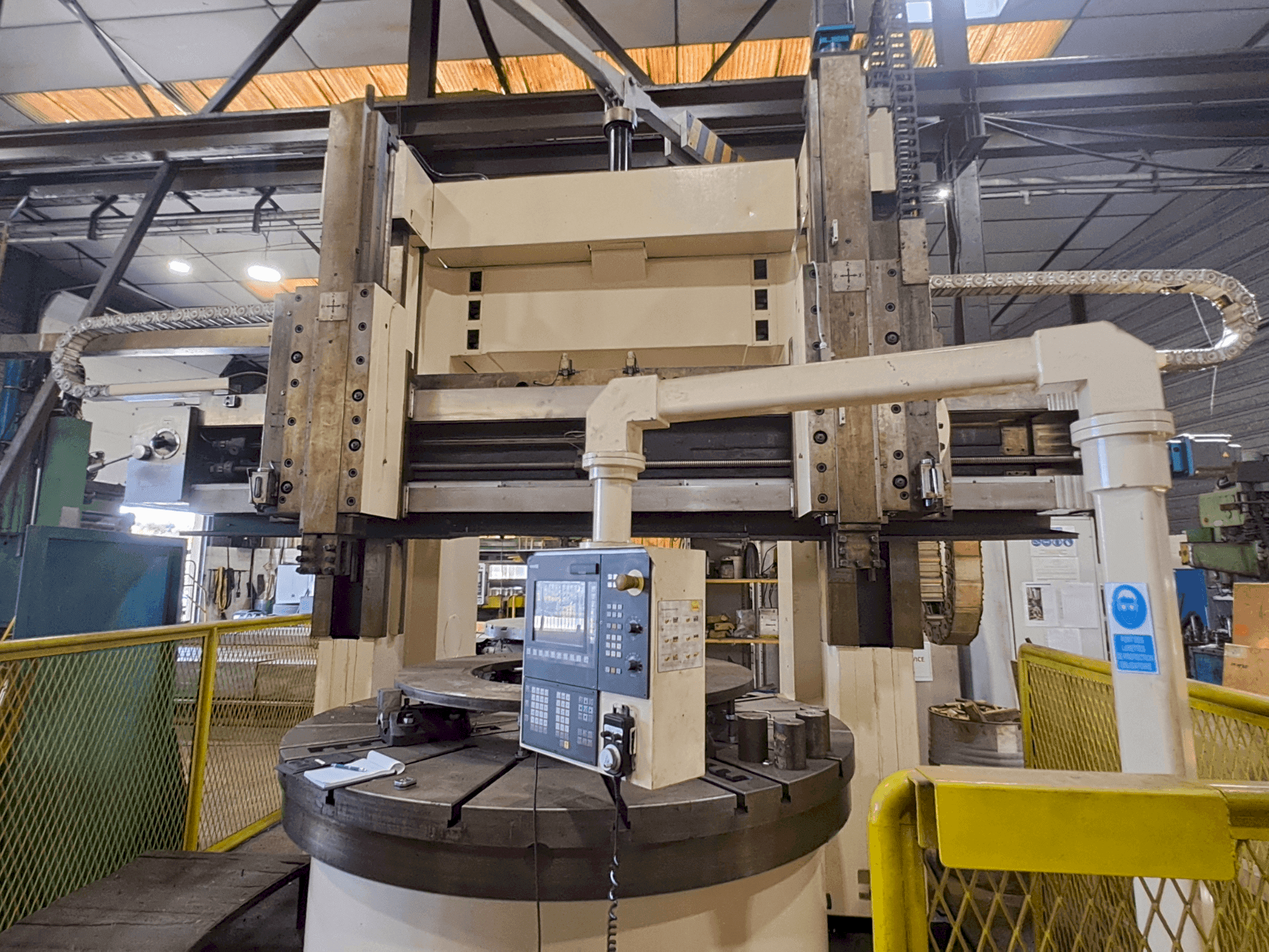 Frontansicht der WUXI C 5225x16/10  Maschine