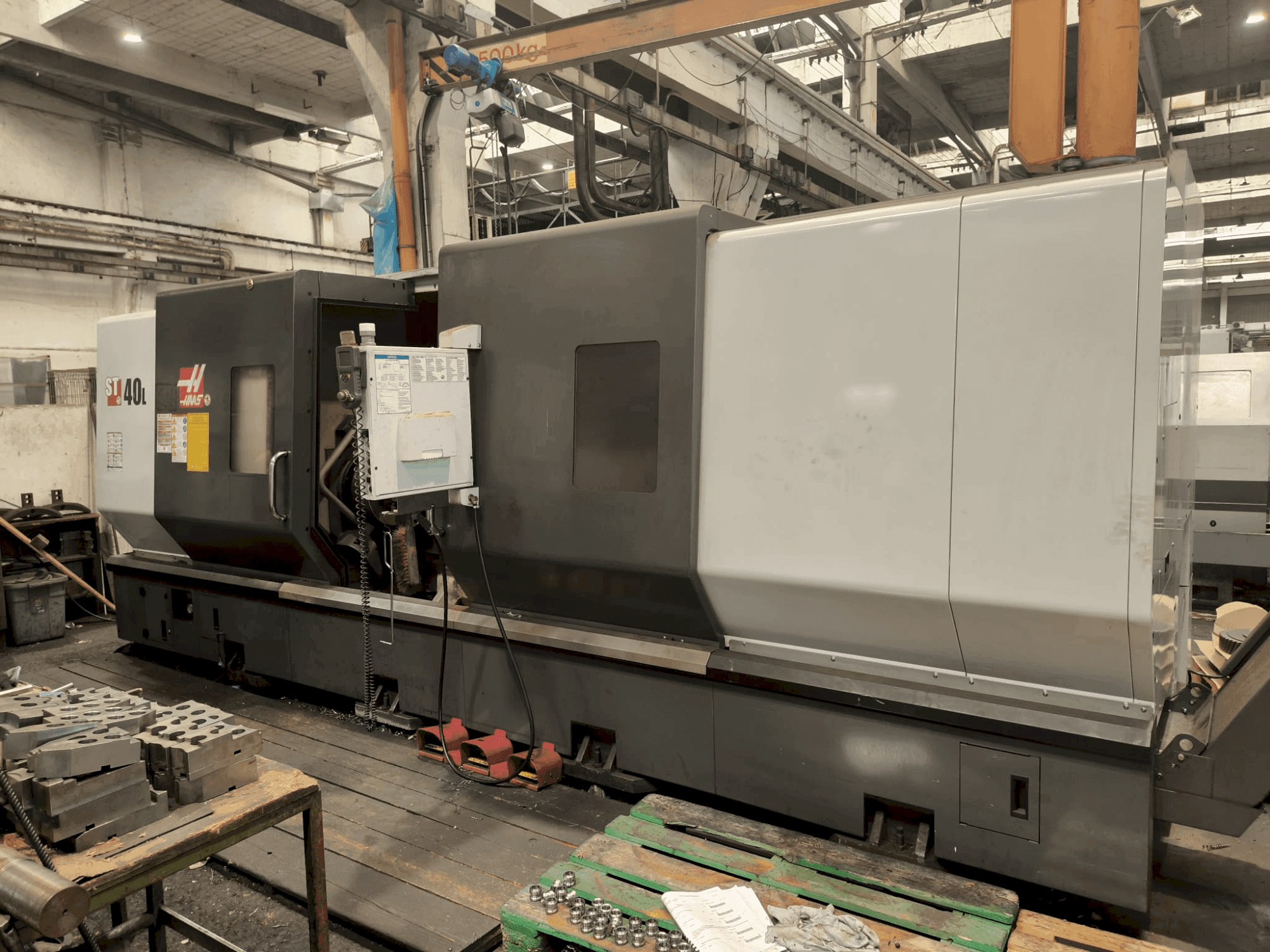 Frontansicht der HAAS ST40L  Maschine