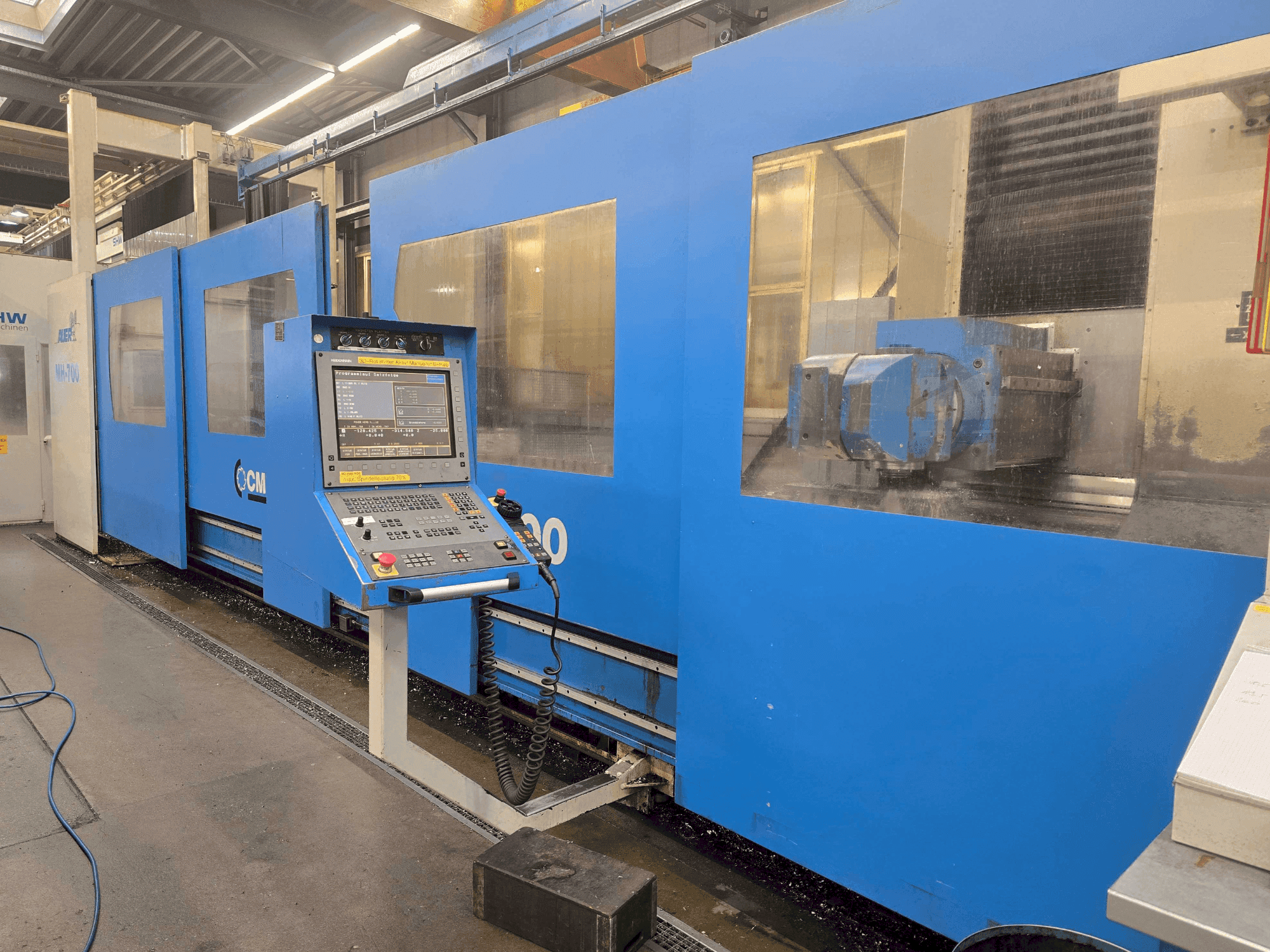 Frontansicht der CME MH-700  Maschine