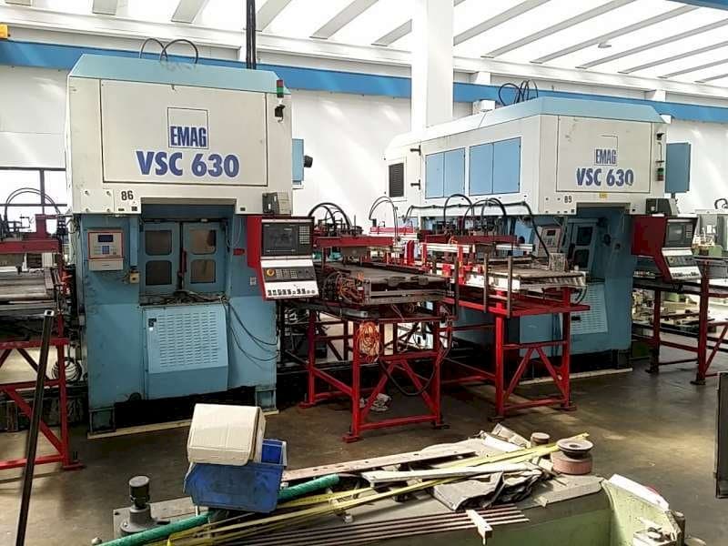 Linke Seitenansicht der EMAG VSC 630 Maschine