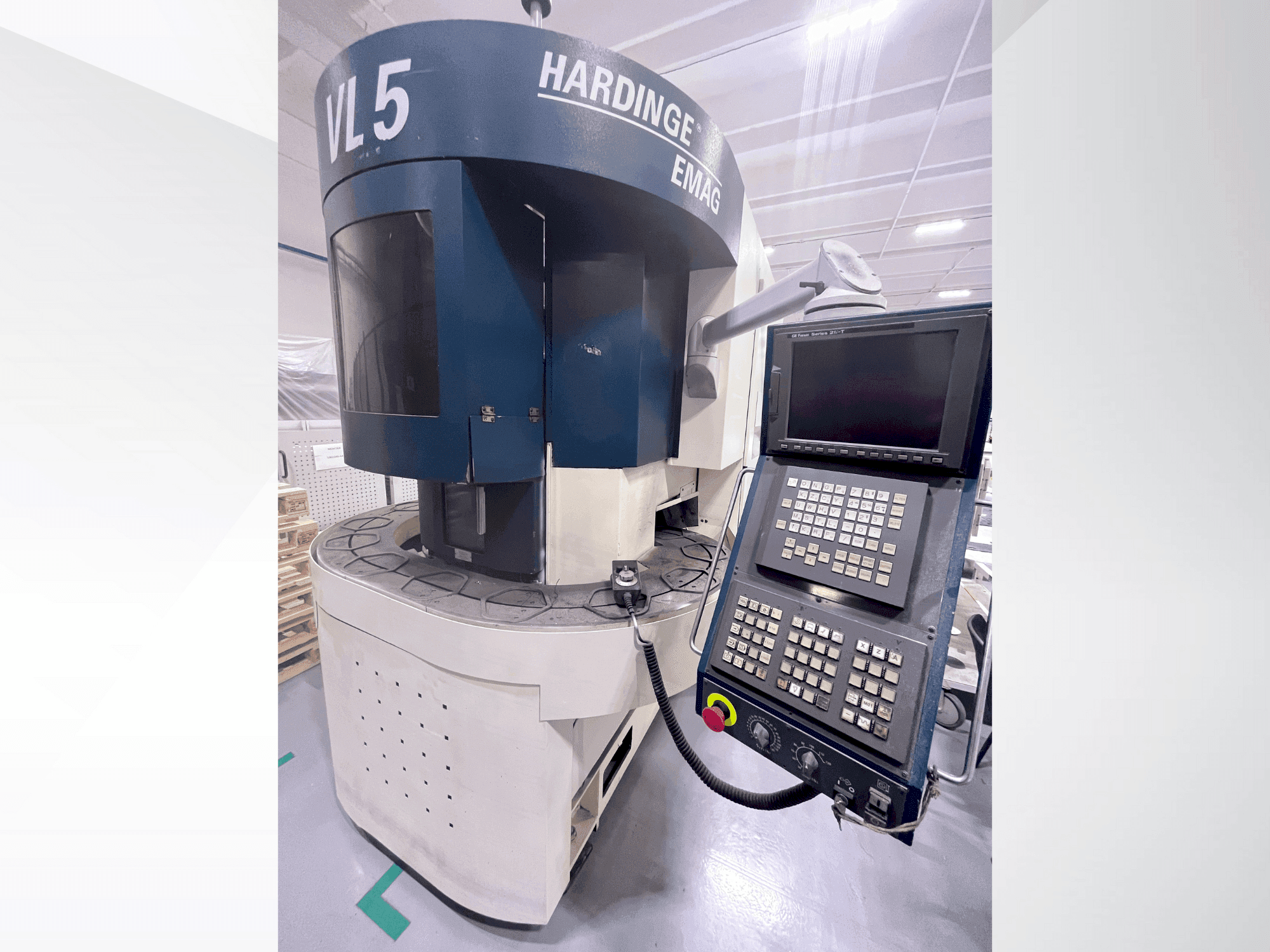 Frontansicht der HARDINGE VL-5  Maschine