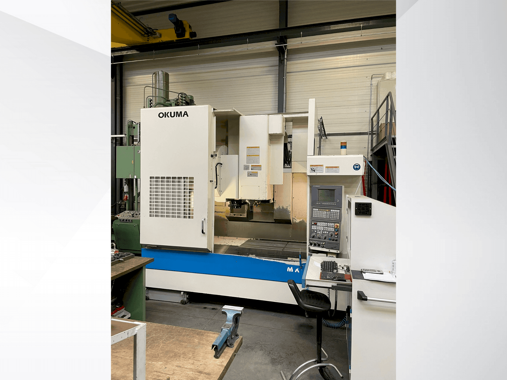 Frontansicht der Okuma MX-55VB  Maschine