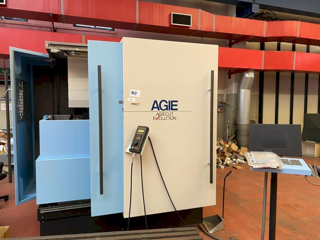 Frontansicht der AGIE AGIEMATIC + AGIEPULS 60 HSF  Maschine