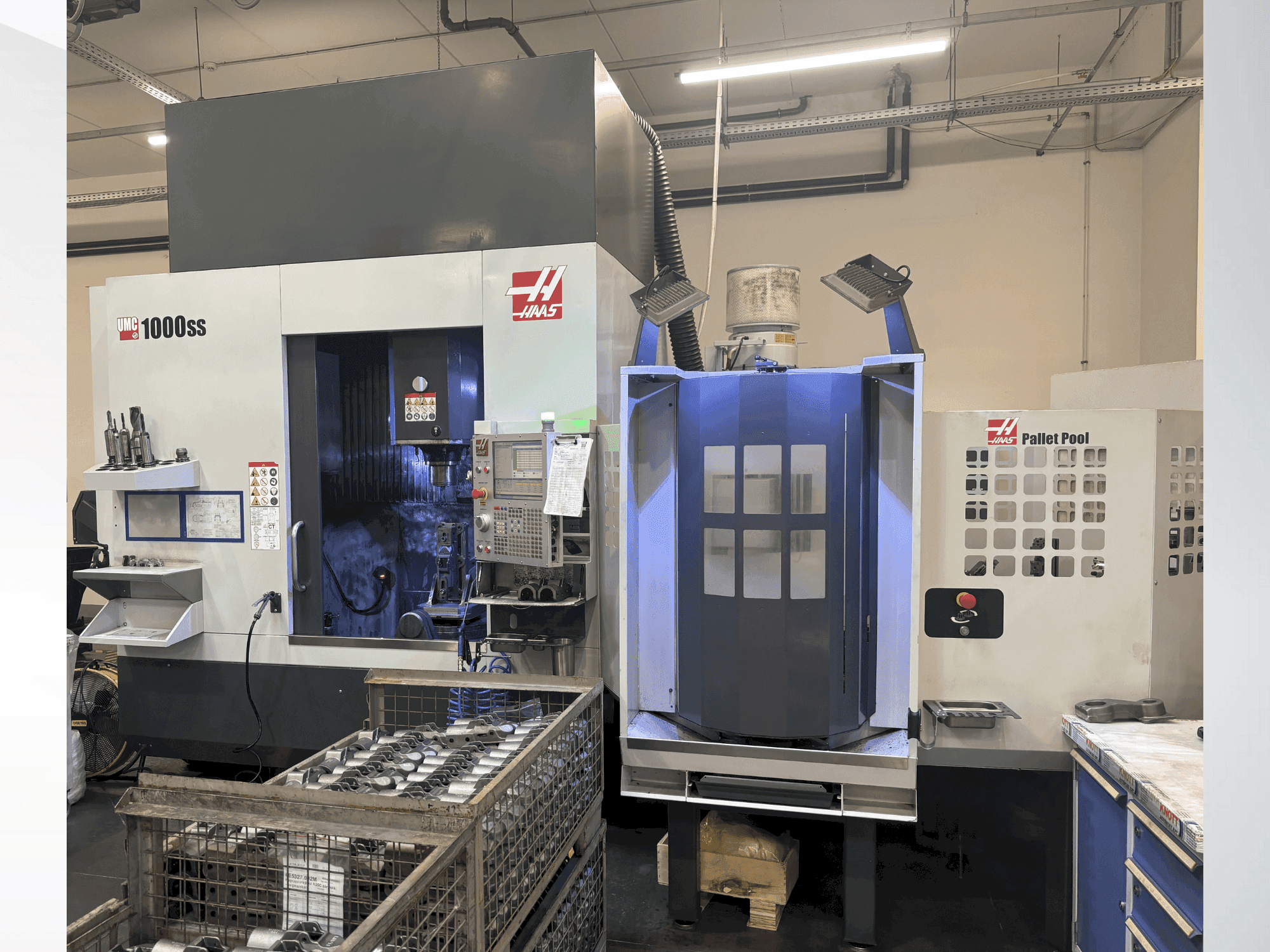 Frontansicht der HAAS UMC-1000SS  Maschine