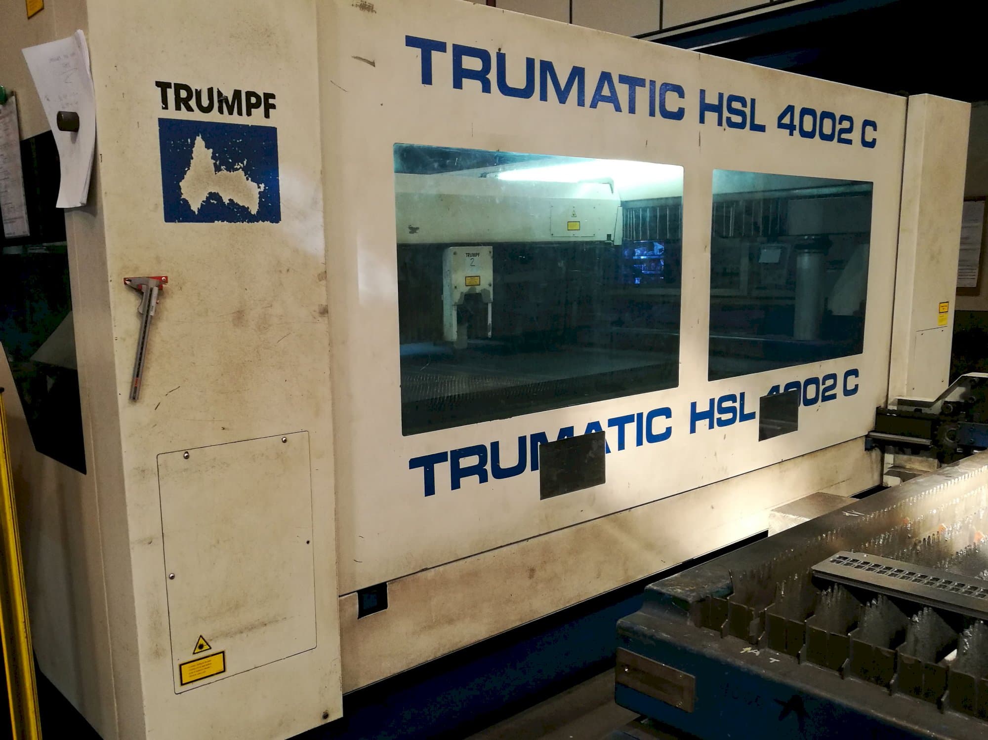 Linke Ansicht der Trumpf Trumatic HSL 4002 C Maschine
