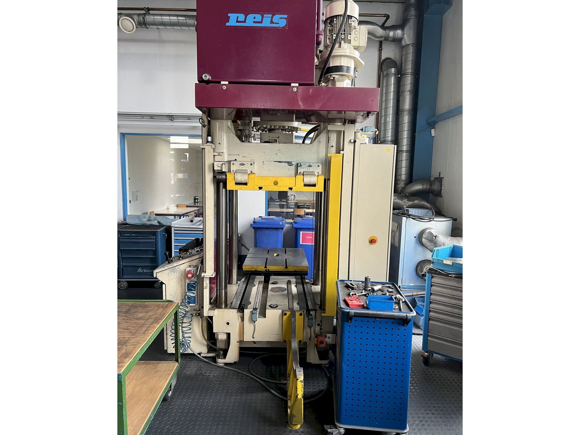 Frontansicht der Reis Tus 80-100 Maschine