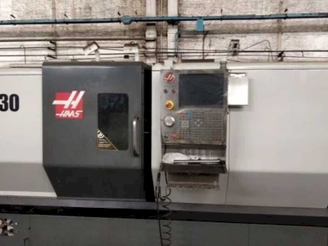 Frontansicht der HAAS ST-30  Maschine