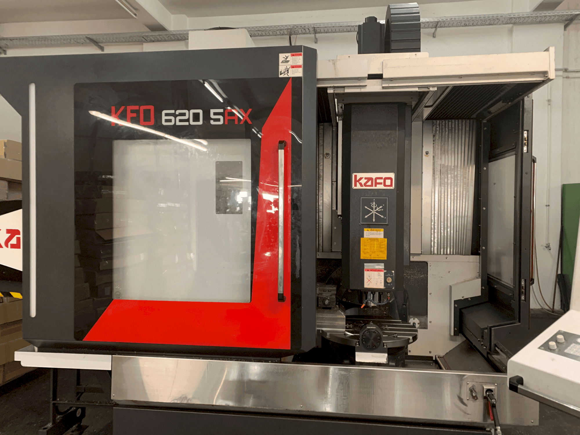 Frontansicht der KAFO KFO 620 5AX  Maschine
