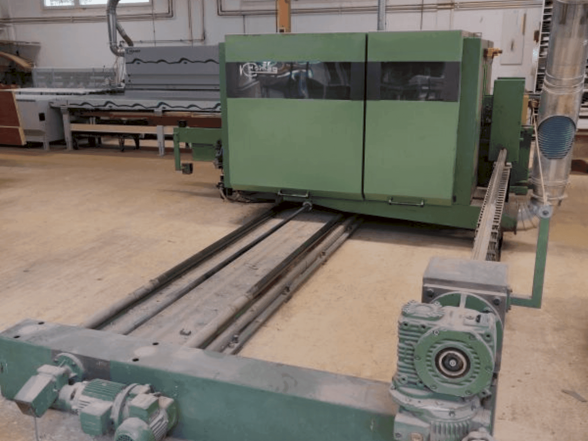 Frontansicht der HOMAG WEINMANN FLO 23  Maschine