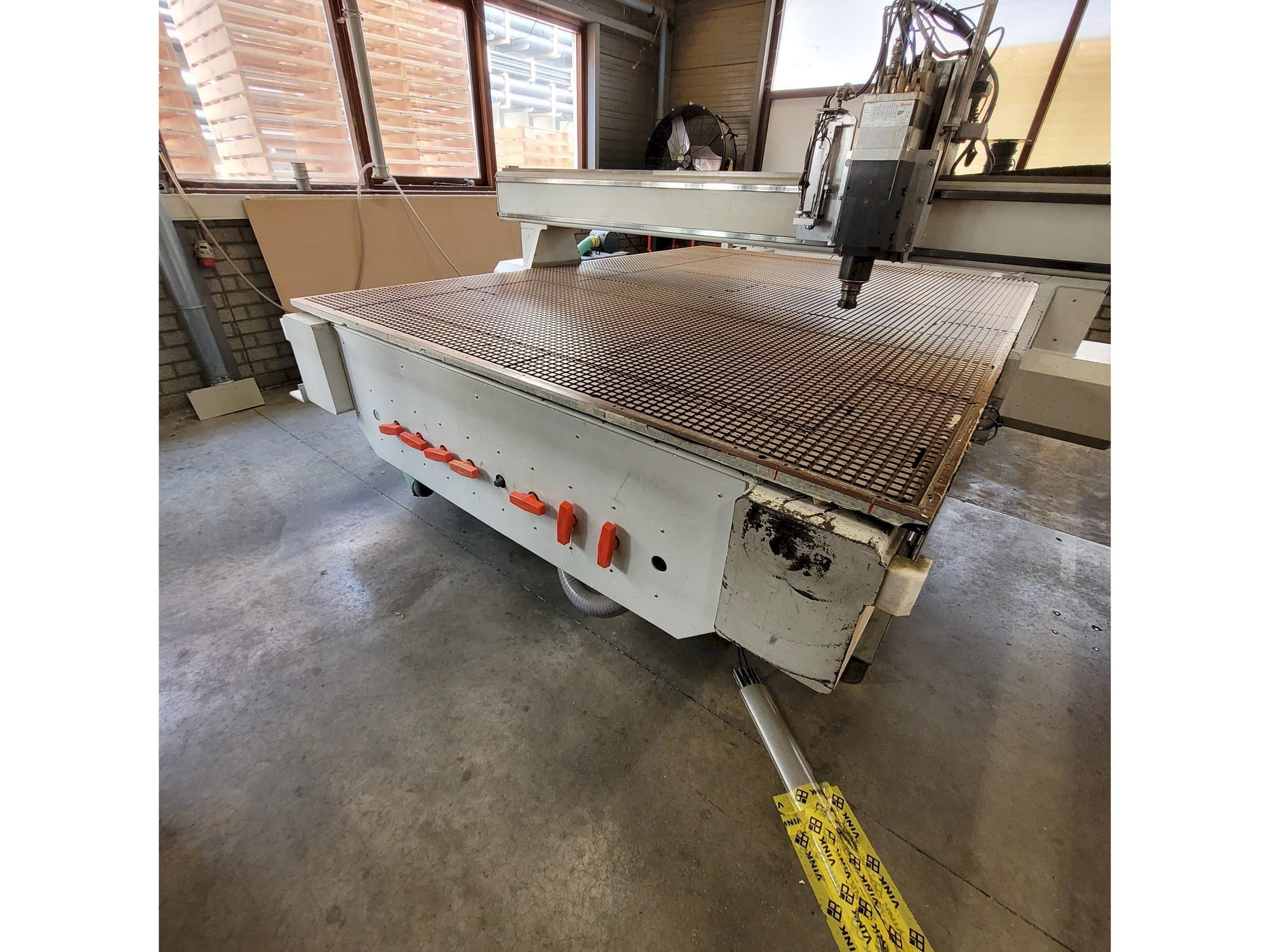 Frontansicht der FLEXICAM  Pro 2030  Maschine