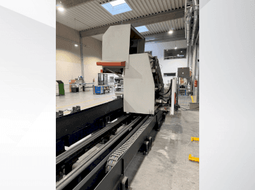 Frontansicht der Elumatec SBZ 130 Maschine