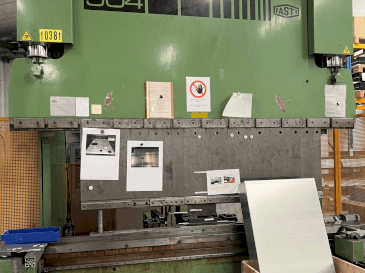 Frontansicht der FASTI 904  Maschine