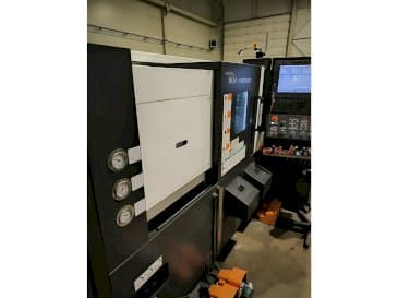 Frontansicht der Hyundai Wia SE2200LMSC Maschine