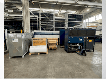 Frontansicht der TRUMPF TruLaser 3040 Maschine
