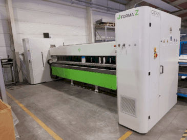 Frontansicht der CIDAN FORMA Z 40 Maschine