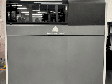 Frontansicht der STEINER Projet MJP 2500 Plus  Maschine
