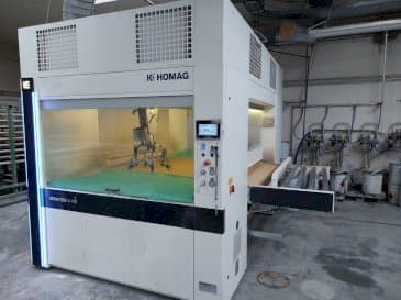 Frontansicht der HOMAG SPRAYTEQ S-100 Maschine