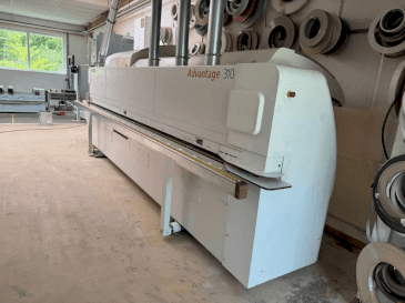Frontansicht der IMA ADVANTAGE 310  Maschine