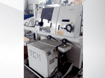 Frontansicht der CEFLA Hotmelt SP1-EVO Maschine