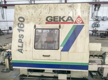 Frontansicht der GEKA ALPS-150 Maschine