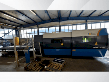 Frontansicht der Prima Power PLATINO FIBER Maschine