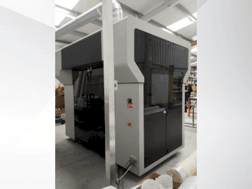 Frontansicht der MASSIVIT 1800 PRO  Maschine